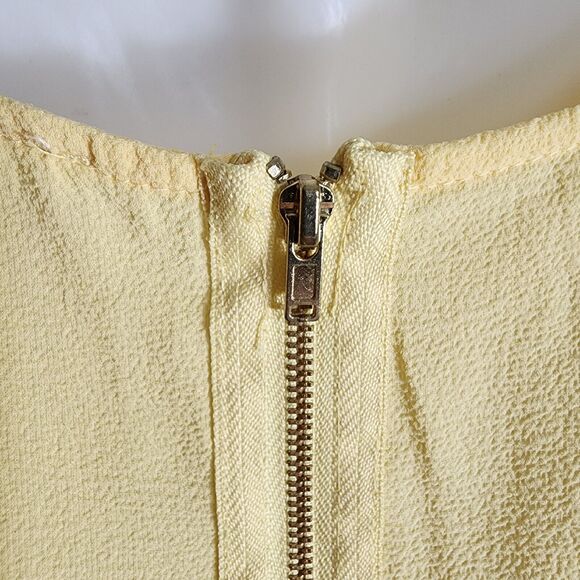 Hippie Rose Women Top Large Yellow Short Sleeve Roll Tab Stretch Hi Low Textured - Picture 7 of 10